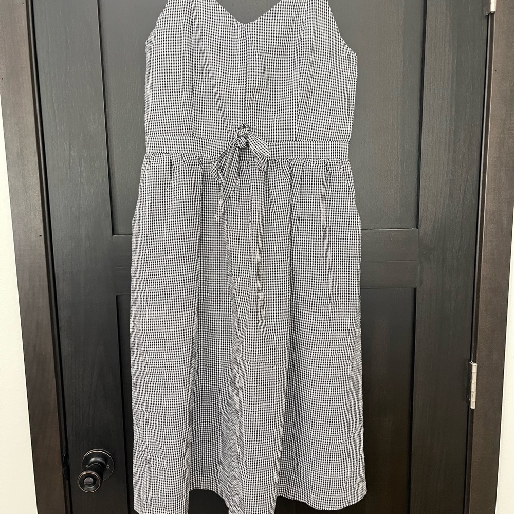 Doe & Rae Black and White Midi Dress